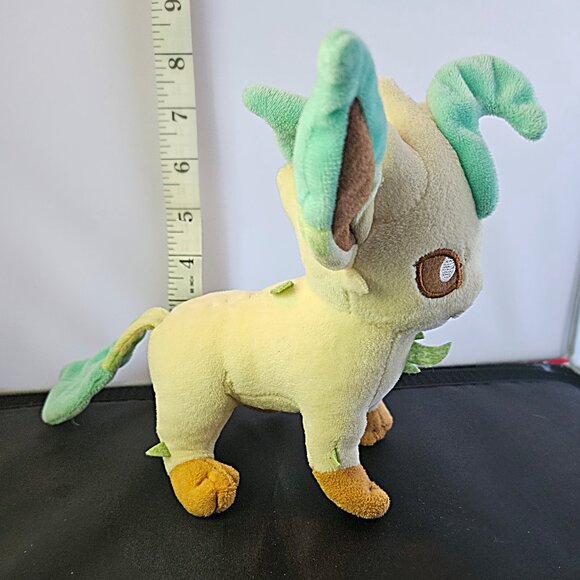Leafeon Eevee Evolution Pokémon Plush ~ 8 Inches - Picture 2 of 7